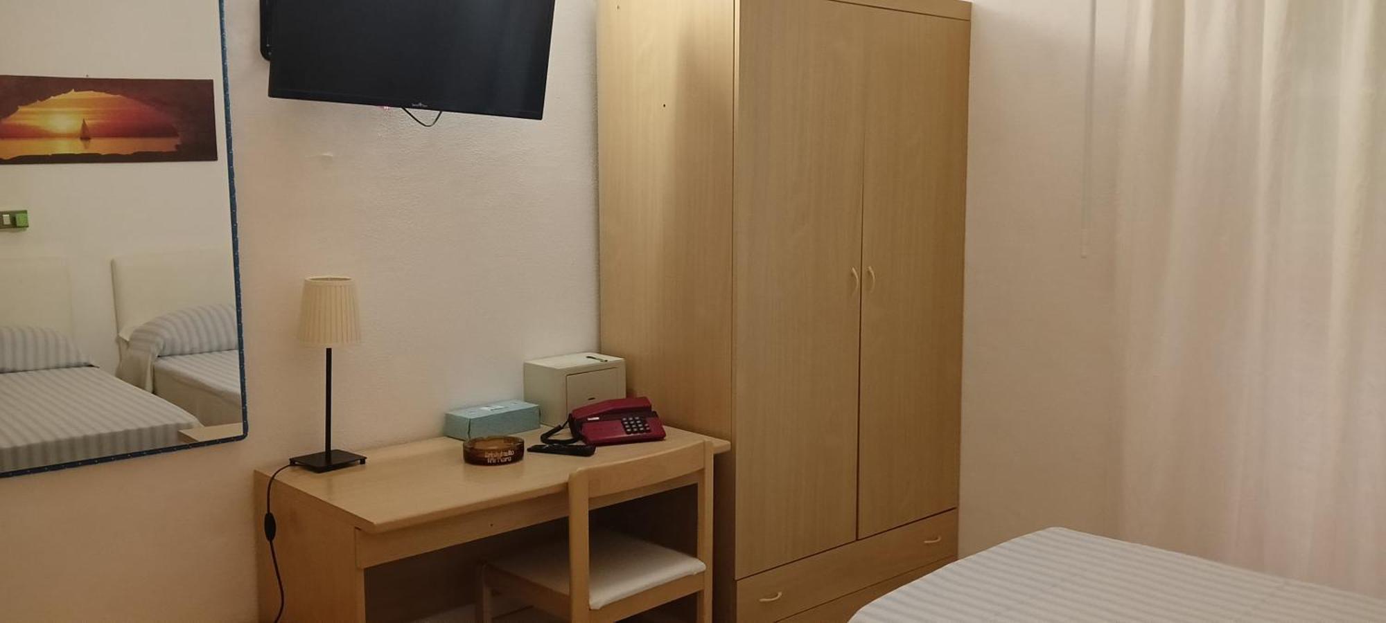 Piccolo Hotel Holiday Center Finale Ligure Dış mekan fotoğraf
