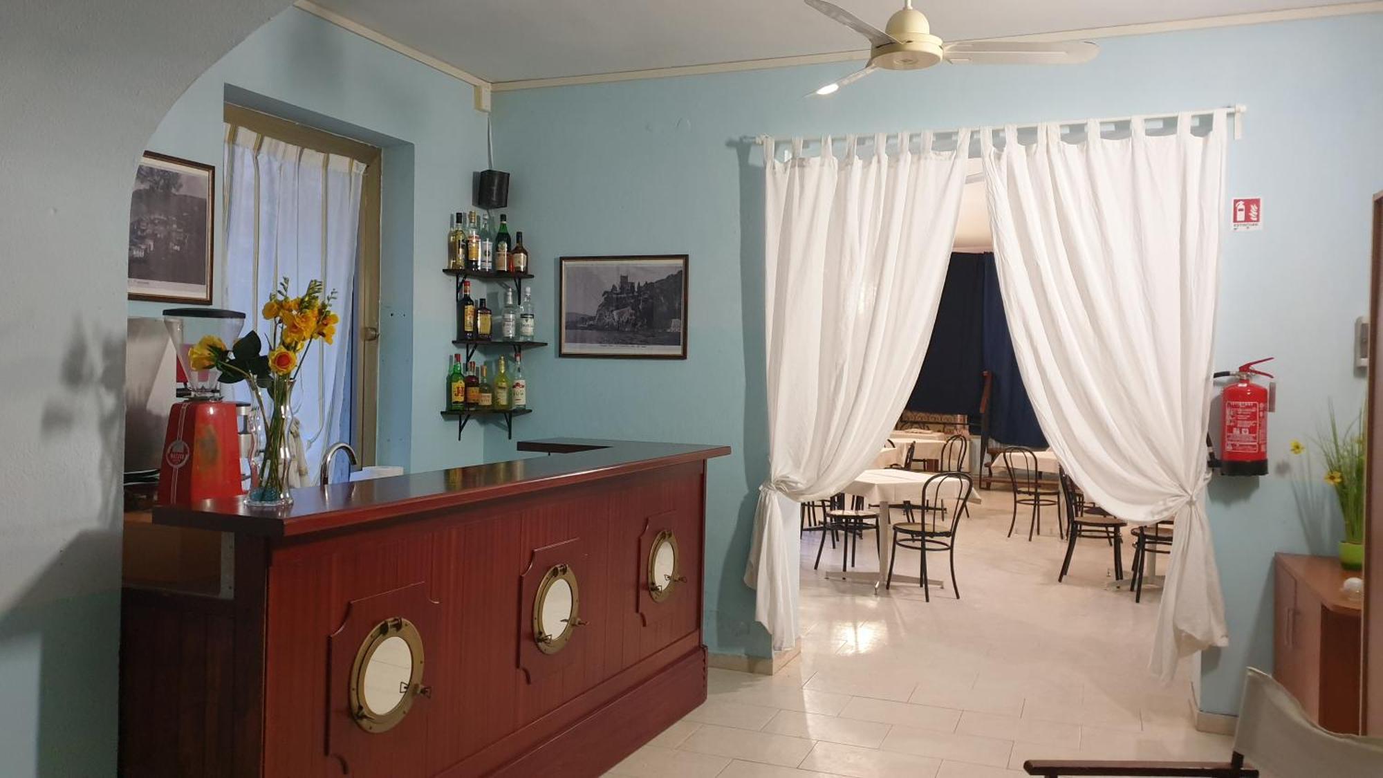 Piccolo Hotel Holiday Center Finale Ligure Dış mekan fotoğraf
