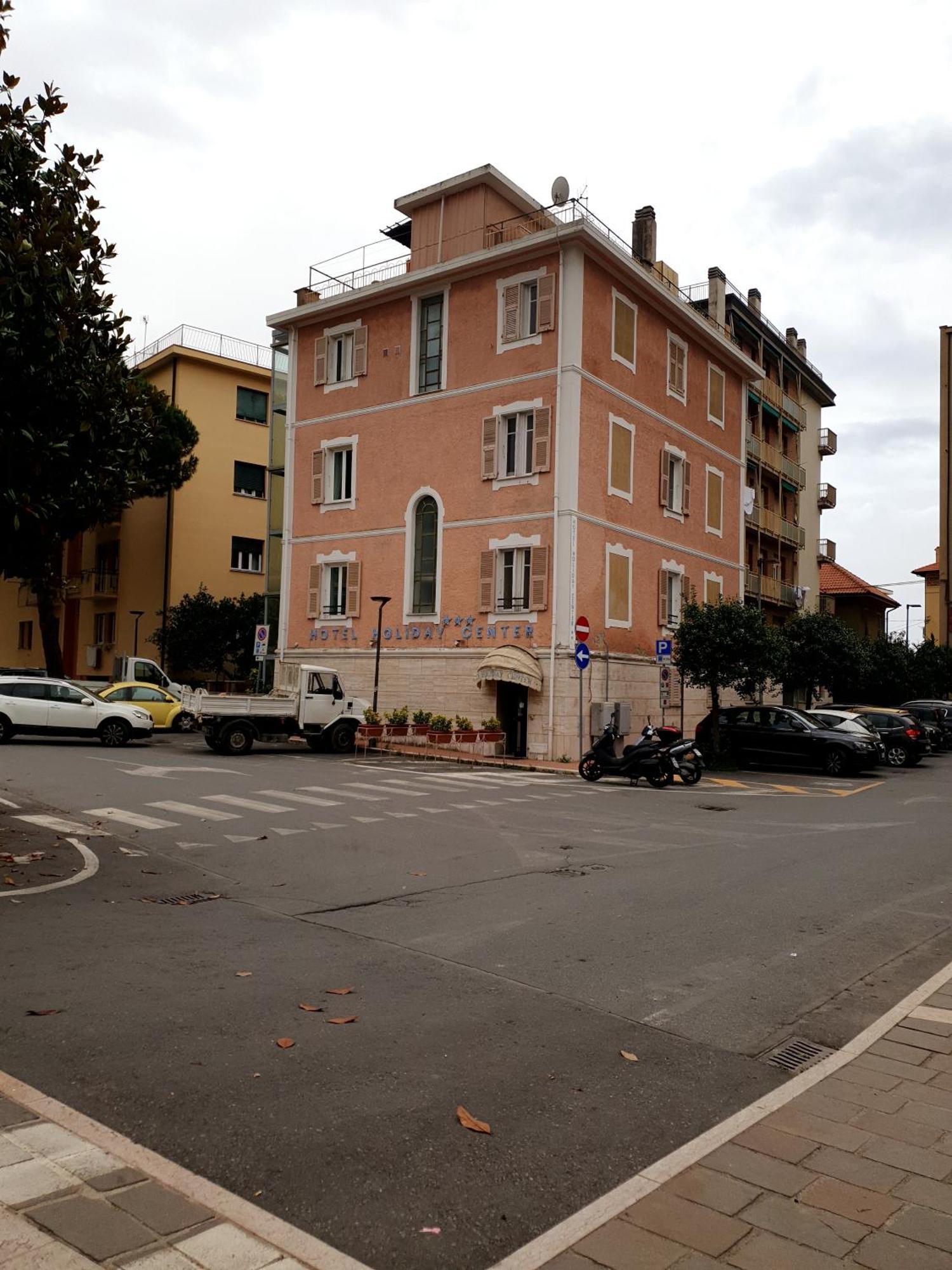 Piccolo Hotel Holiday Center Finale Ligure Dış mekan fotoğraf